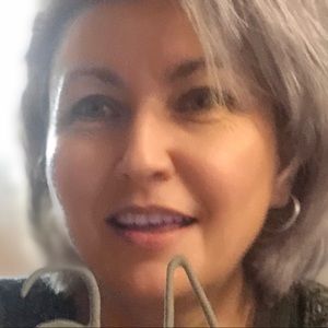 Meet your Posher, Gabriela